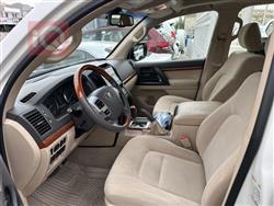 تۆیۆتا لاند کروزەر